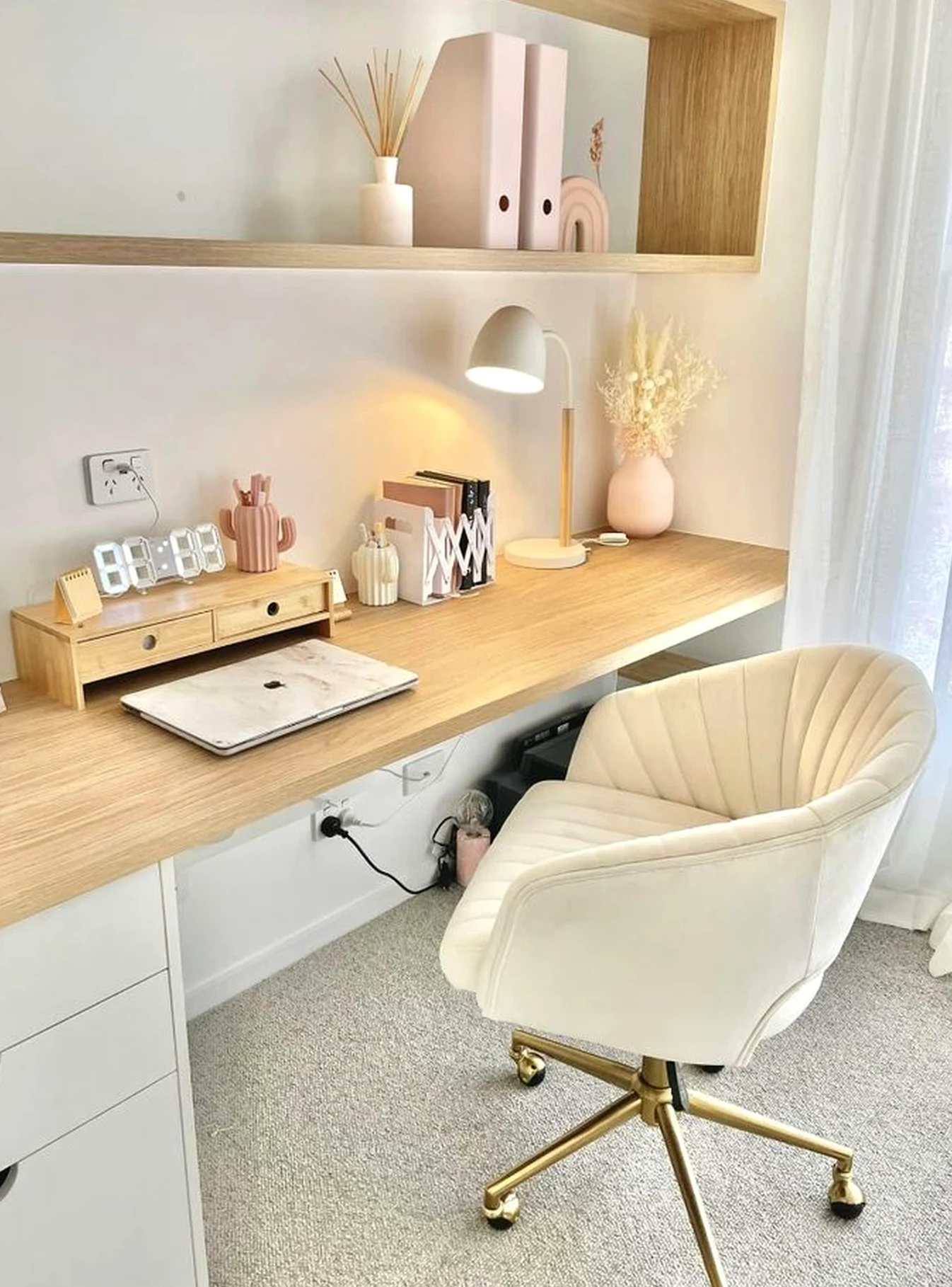 Tactile lamp detail anchors the view with personality, giving the view a mood that feels personal and relaxed.