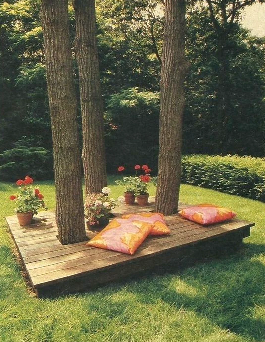 Balanced sunlit room gives the outdoor space more shape, so the whole view feels quietly finished.