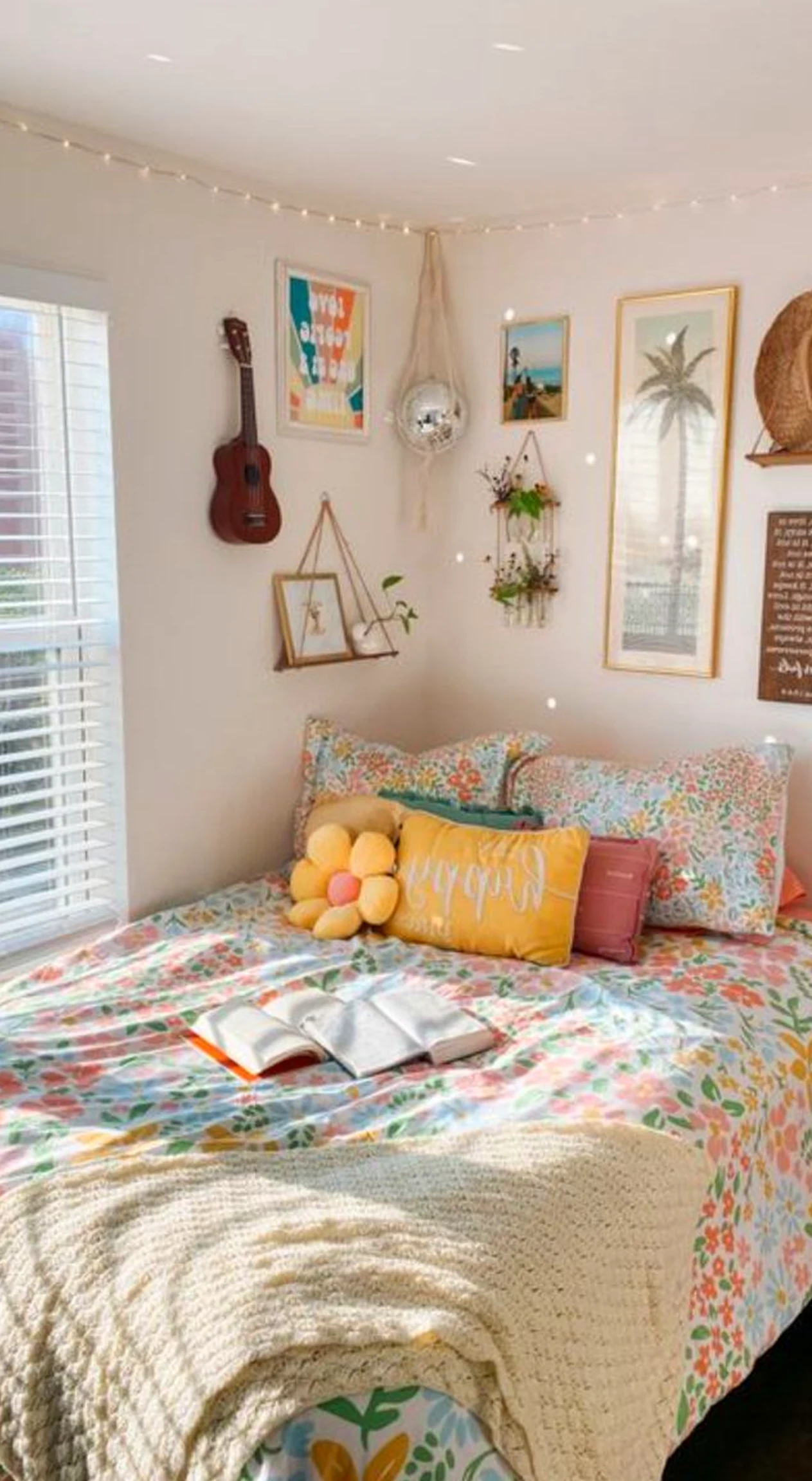 Compact flower arrangement gives the setting more light, so the whole view feels open and lived-in.